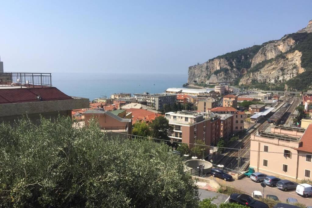 Casa Matilde - Appartamento Vista Mare - Con Posto Auto Finale Ligure Ngoại thất bức ảnh