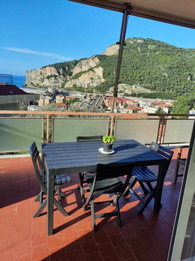 Casa Matilde - Appartamento Vista Mare - Con Posto Auto Finale Ligure Ngoại thất bức ảnh