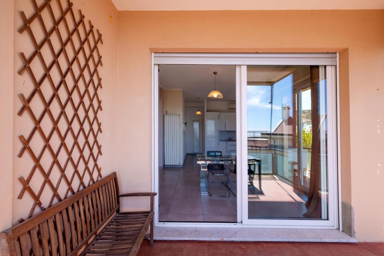 Casa Matilde - Appartamento Vista Mare - Con Posto Auto Finale Ligure Ngoại thất bức ảnh