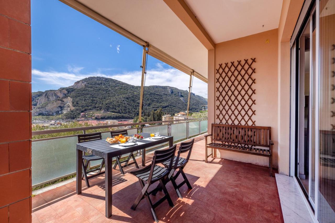 Casa Matilde - Appartamento Vista Mare - Con Posto Auto Finale Ligure Ngoại thất bức ảnh