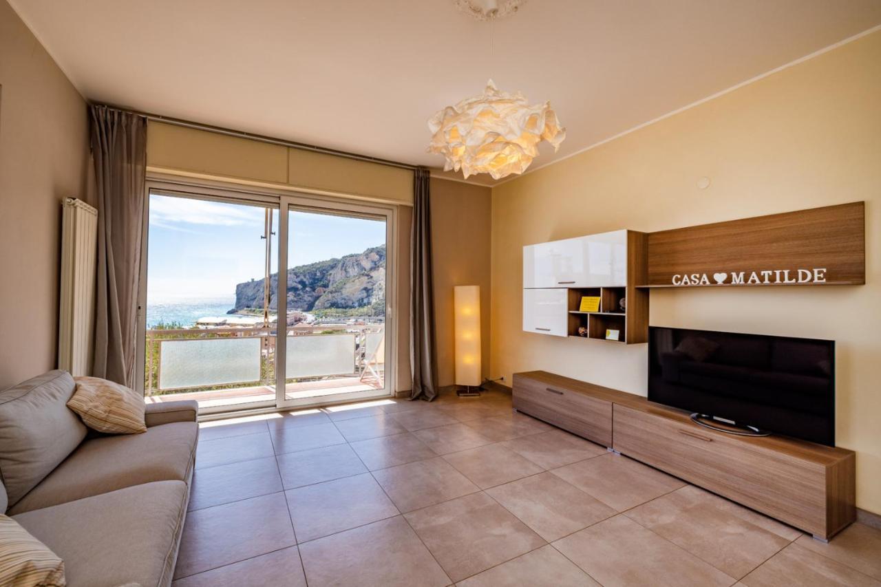 Casa Matilde - Appartamento Vista Mare - Con Posto Auto Finale Ligure Ngoại thất bức ảnh